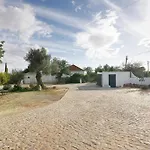 Moncoracao Village *