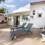 Moncoracao Village